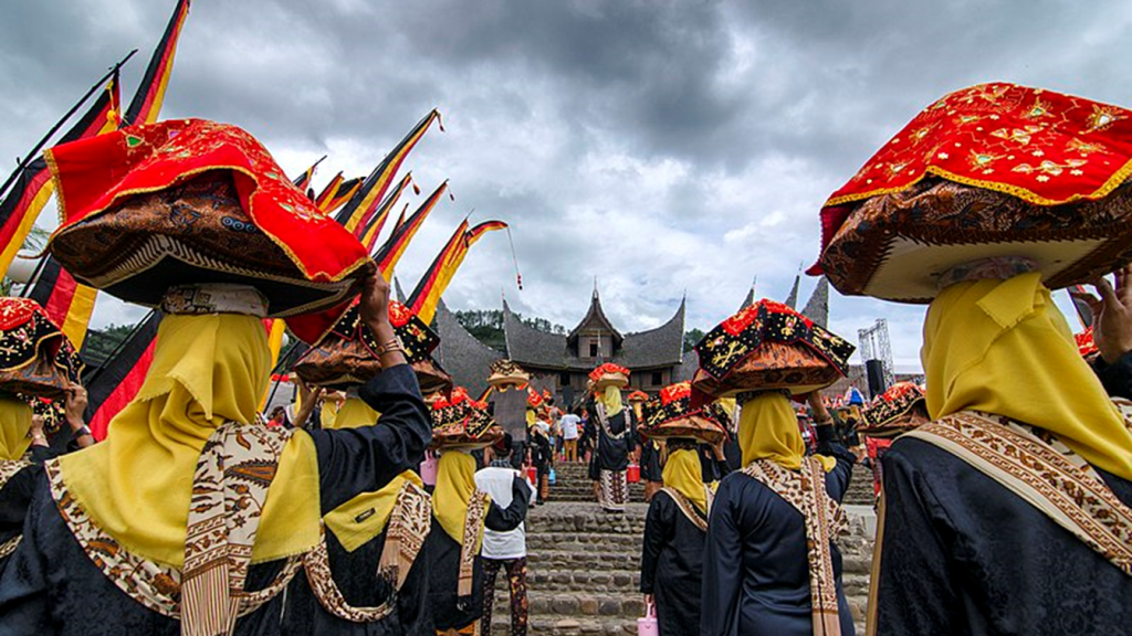 Women In The Lead: 5 Matrilineal Cultures That Exist Around The&nbsp;World